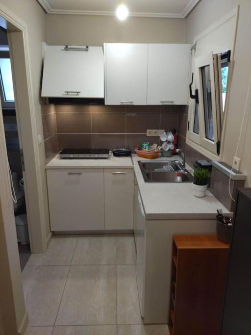 Kalamata Beach Maizonette Ground Floor And Semi-Basement With Yard Exterior photo
